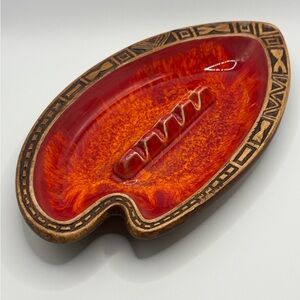 Treasure Craft No. 15 Mid Century Modern Pottery Ashtray Trinket Dish, Hawaii